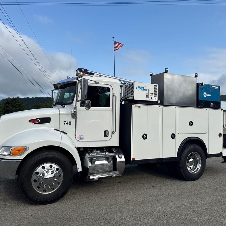 2019 PETERBILT 337