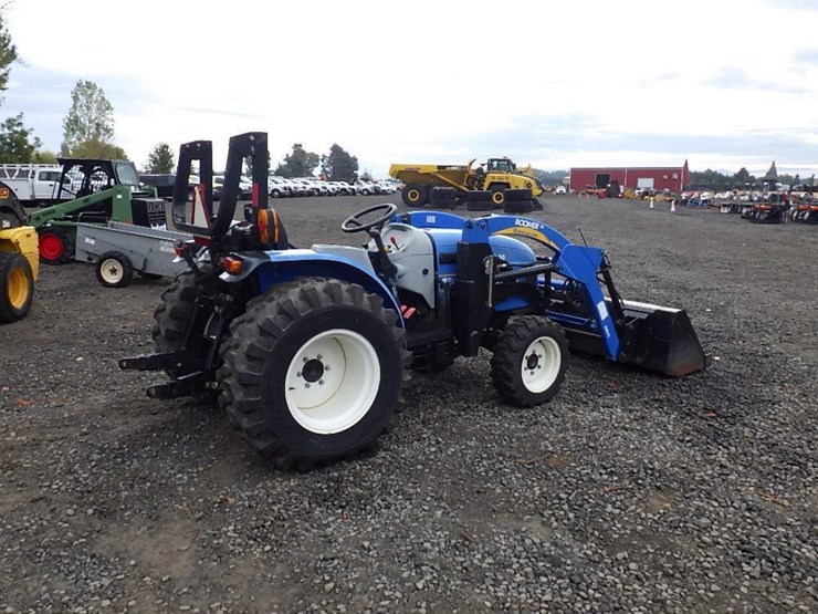 new-holland-boomer-30-image-5