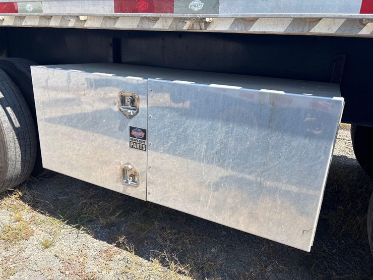 2019-utility-48'-flatbed-image-17