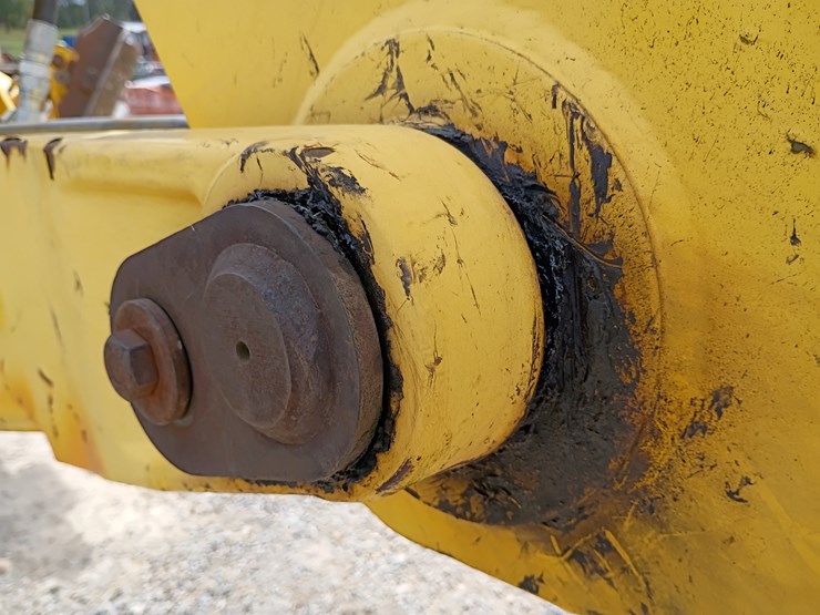 new-holland-lb75-image-75