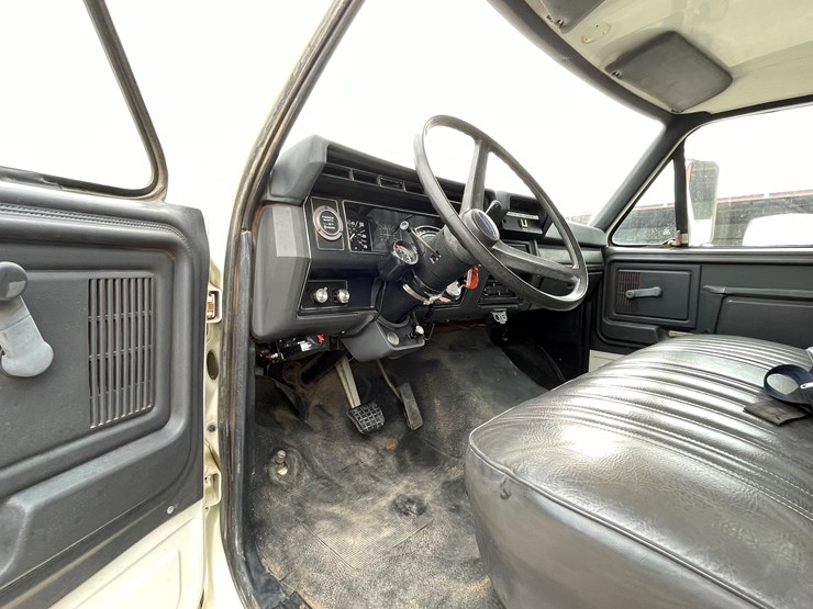 1994-ford-f700-image-73
