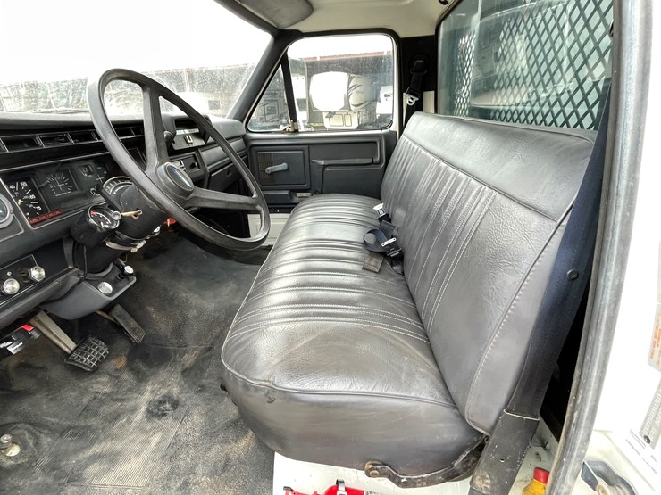 1994-ford-f700-image-71