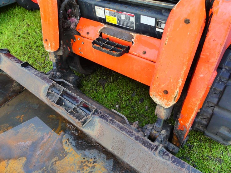 kubota-svl75-2-image-10