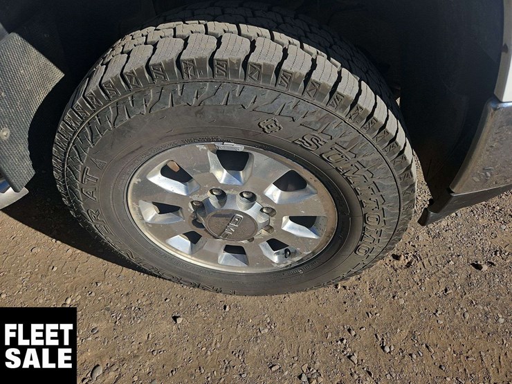 2014-gmc-sierra-3500hd-image-21