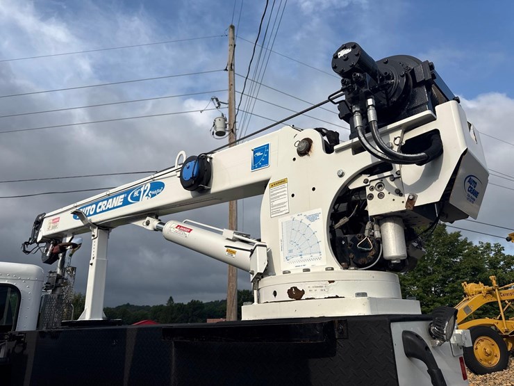 2019-peterbilt-337-image-17