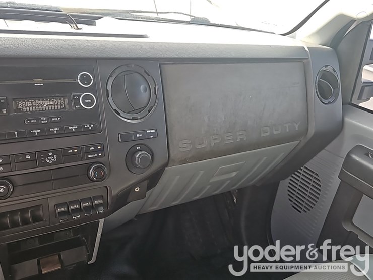 2011-ford-f350-image-22