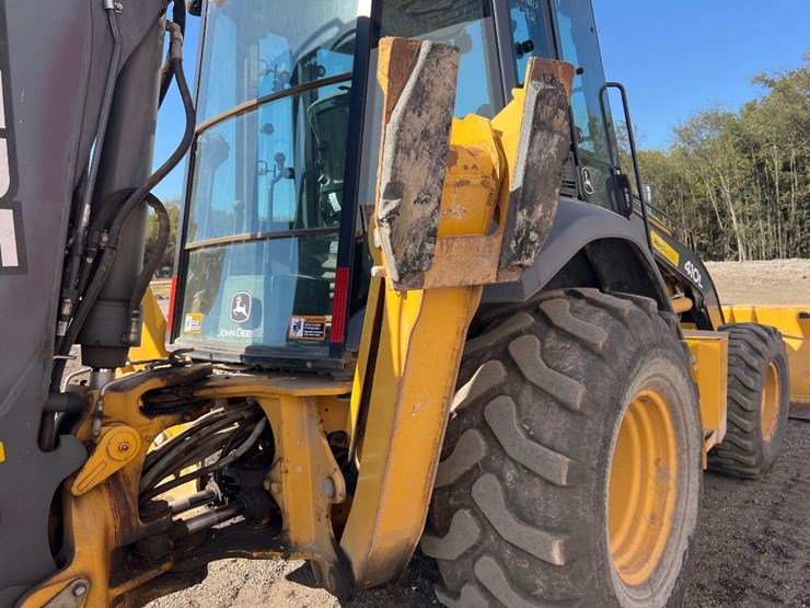 deere-410l-image-23
