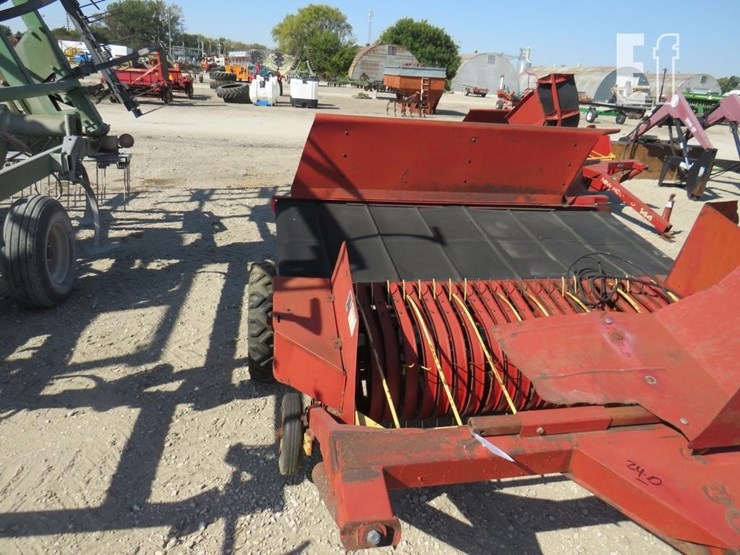 new-holland-144-image-2