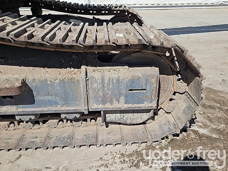 2004-new-holland-eh160-image-12