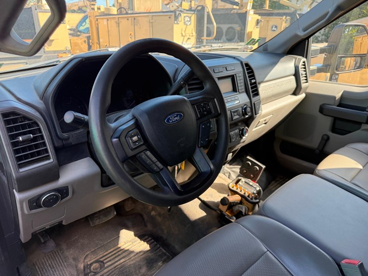 2019-ford-f550-xl-image-20