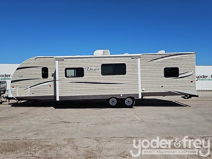 2018-35'-forest-river-shasta-oasis-30qb-travel-trailer,-one-slideout,-sleeps-8-image-2