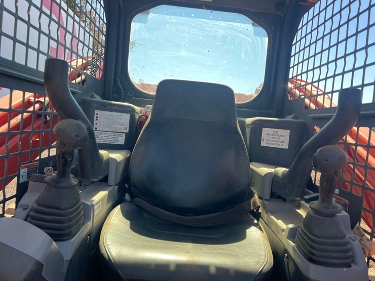 2019-kubota-svl75-2-image-24