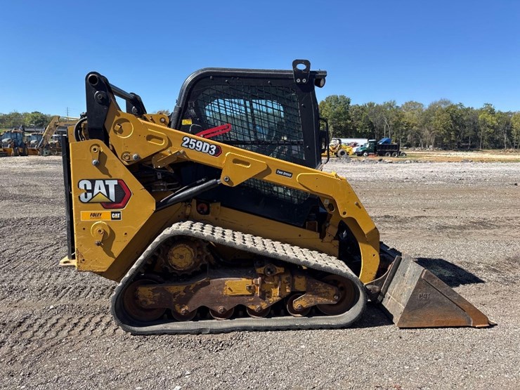 2021-caterpillar-259d3-image-5