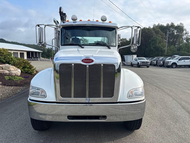2019-peterbilt-337-image-8