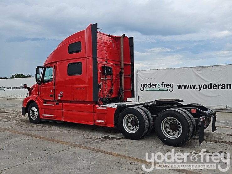 2016-volvo-vnl-image-4