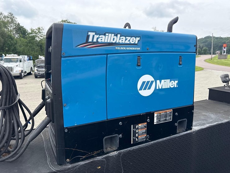 2018-peterbilt-337-image-13