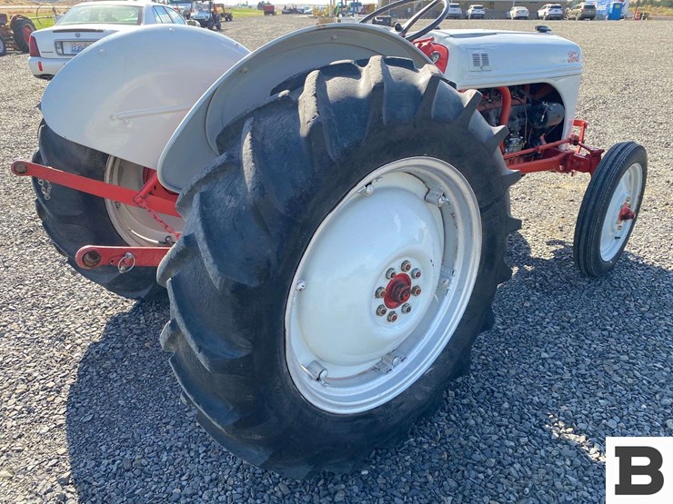 ford-tractor-image-23