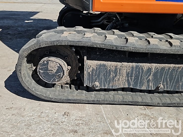 2022-hitachi-zx17u-image-9