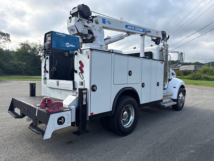 2019-peterbilt-337-image-5