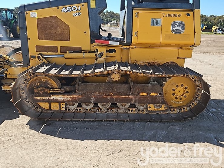 2015-deere-450j-image-17