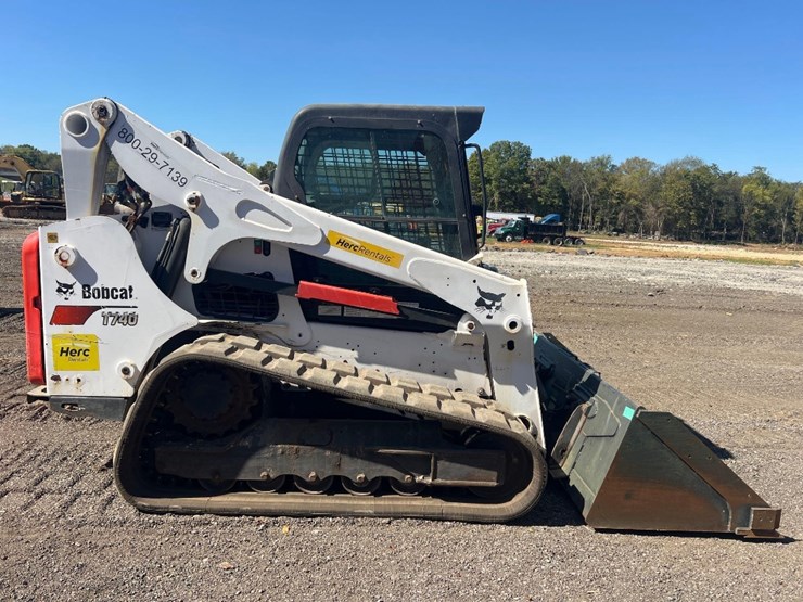2021-bobcat-t740-image-5