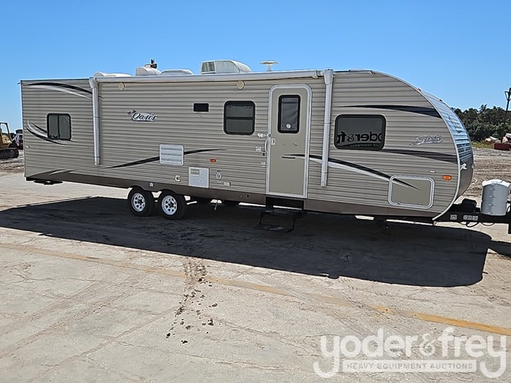 2018-35'-forest-river-shasta-oasis-30qb-travel-trailer,-one-slideout,-sleeps-8-image-5