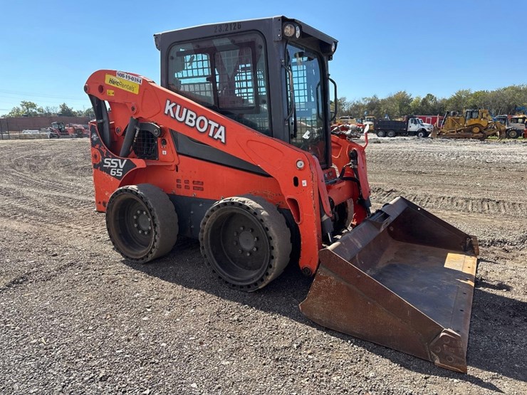 kubota-ssv65-image-4