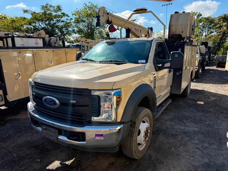 2019-ford-f550-xl-image-1