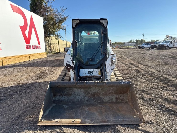 2021-bobcat-t595-image-3