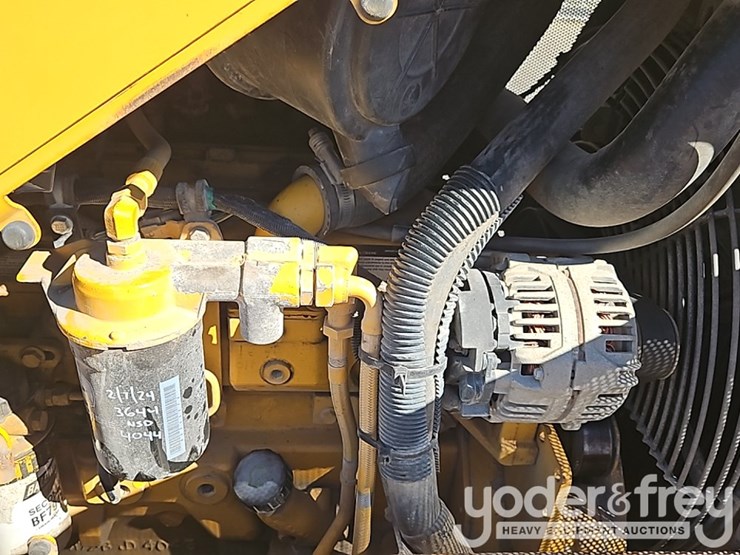 2015-deere-450j-image-27