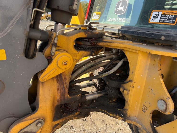 deere-410l-image-22