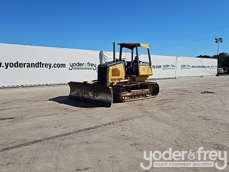 2015-deere-450j-image-2