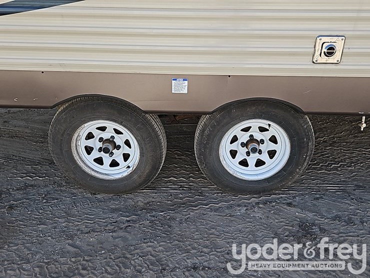 2018-35'-forest-river-shasta-oasis-30qb-travel-trailer,-one-slideout,-sleeps-8-image-7
