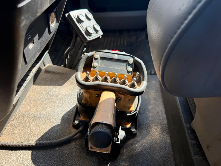 2019-ford-f550-xl-image-10