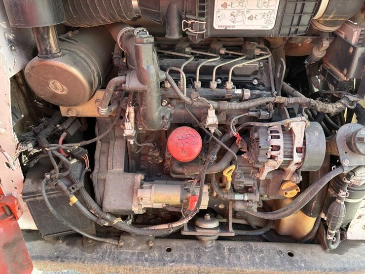 2016-bobcat-t590-image-8