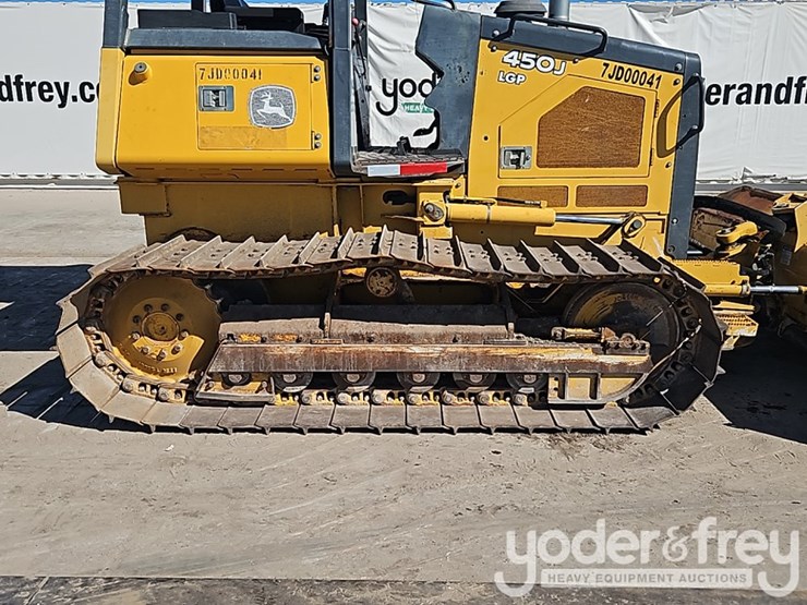 2015-deere-450j-image-8