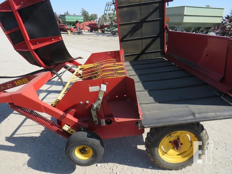 new-holland-166-image-7