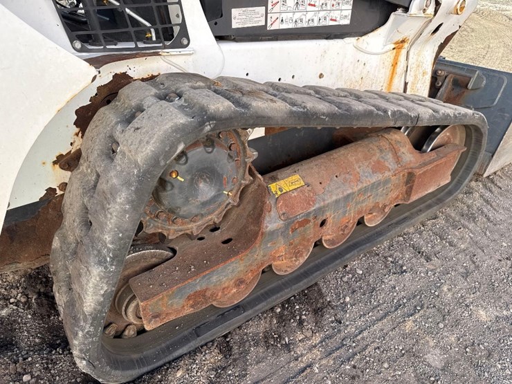 2021-bobcat-t595-image-10