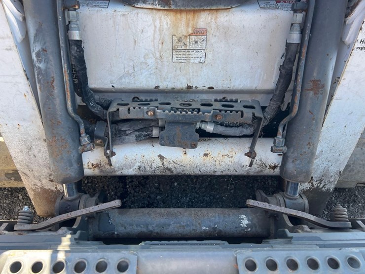 2021-bobcat-t740-image-10