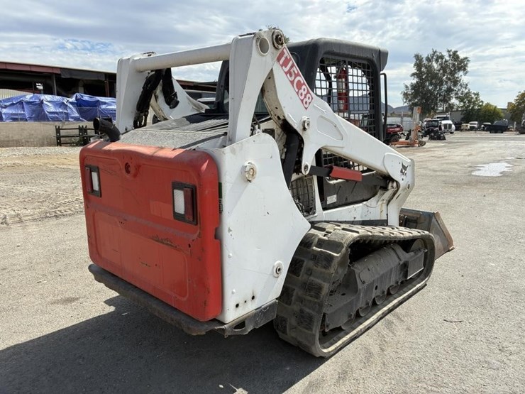 2016-bobcat-t590-image-3