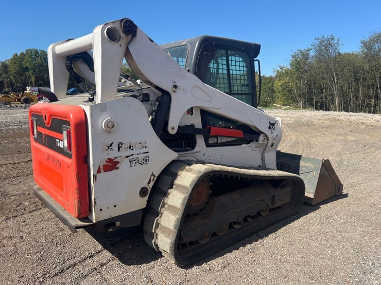 2021-bobcat-t740-image-4