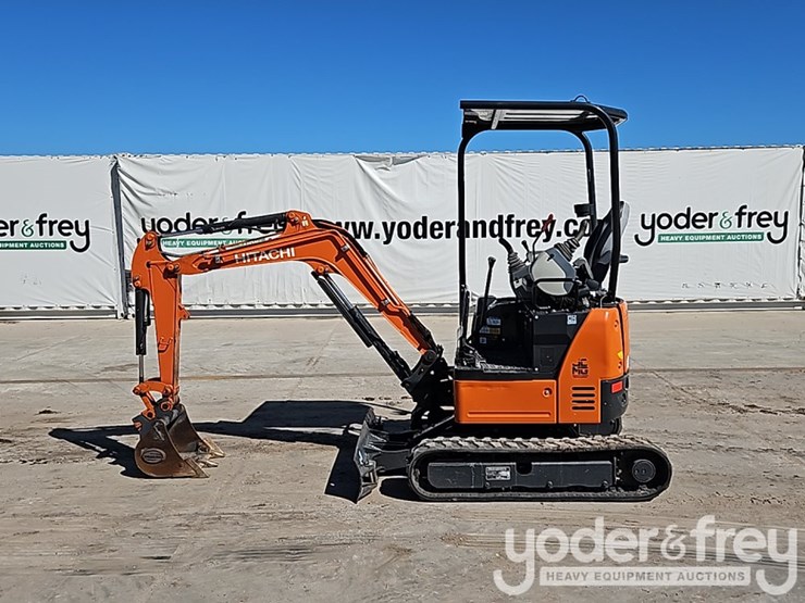 2022-hitachi-zx17u-image-3
