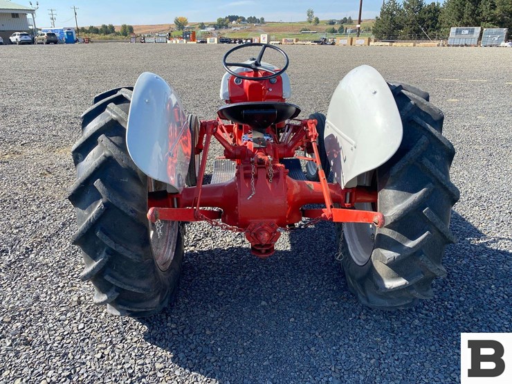 ford-tractor-image-5