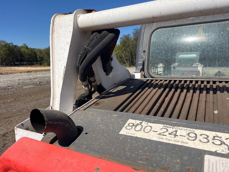 2019-bobcat-t590-image-21