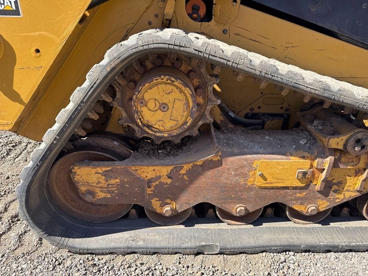 2021-caterpillar-259d3-image-15