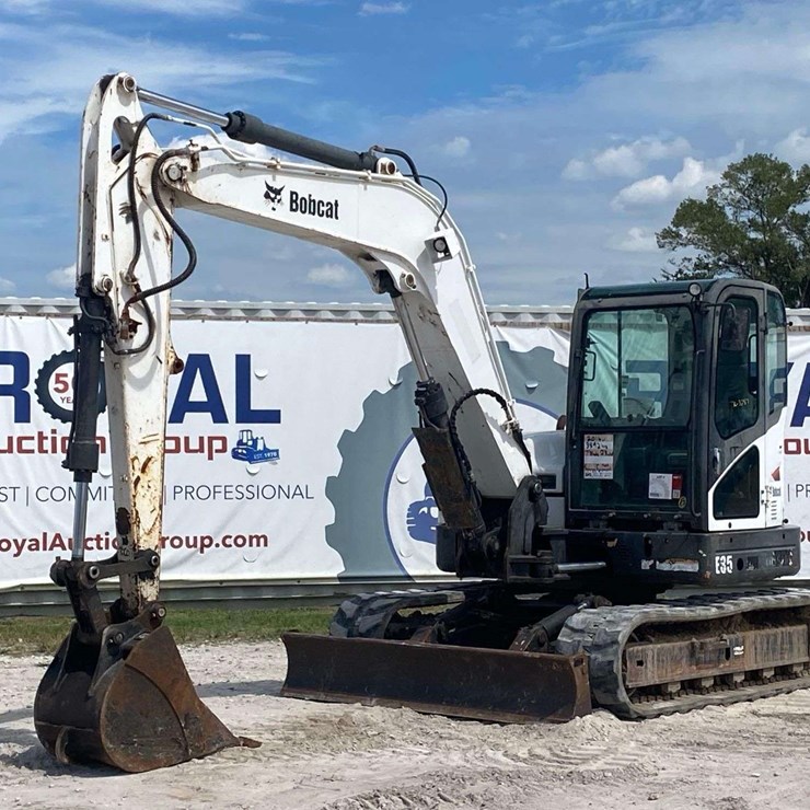 2016 BOBCAT E85
