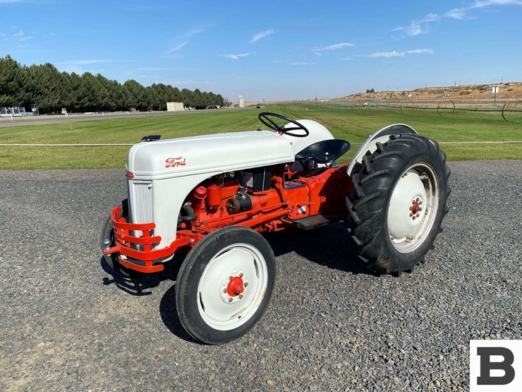 ford-tractor-image-2