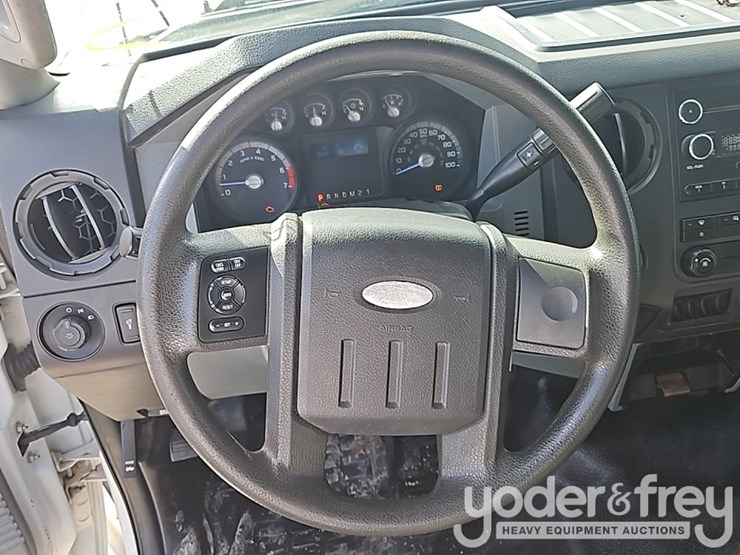2011-ford-f350-image-27