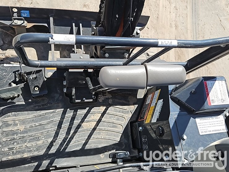 2022-hitachi-zx17u-image-32