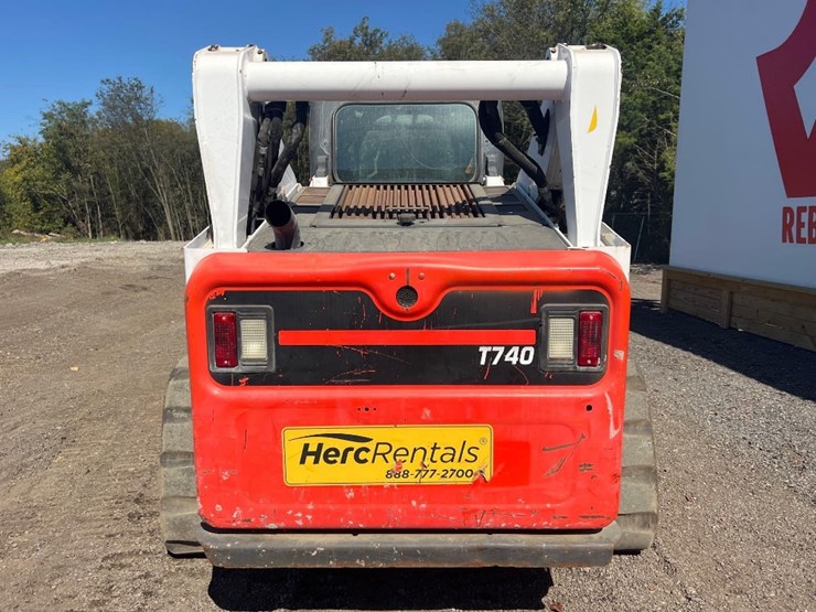2021-bobcat-t740-image-3